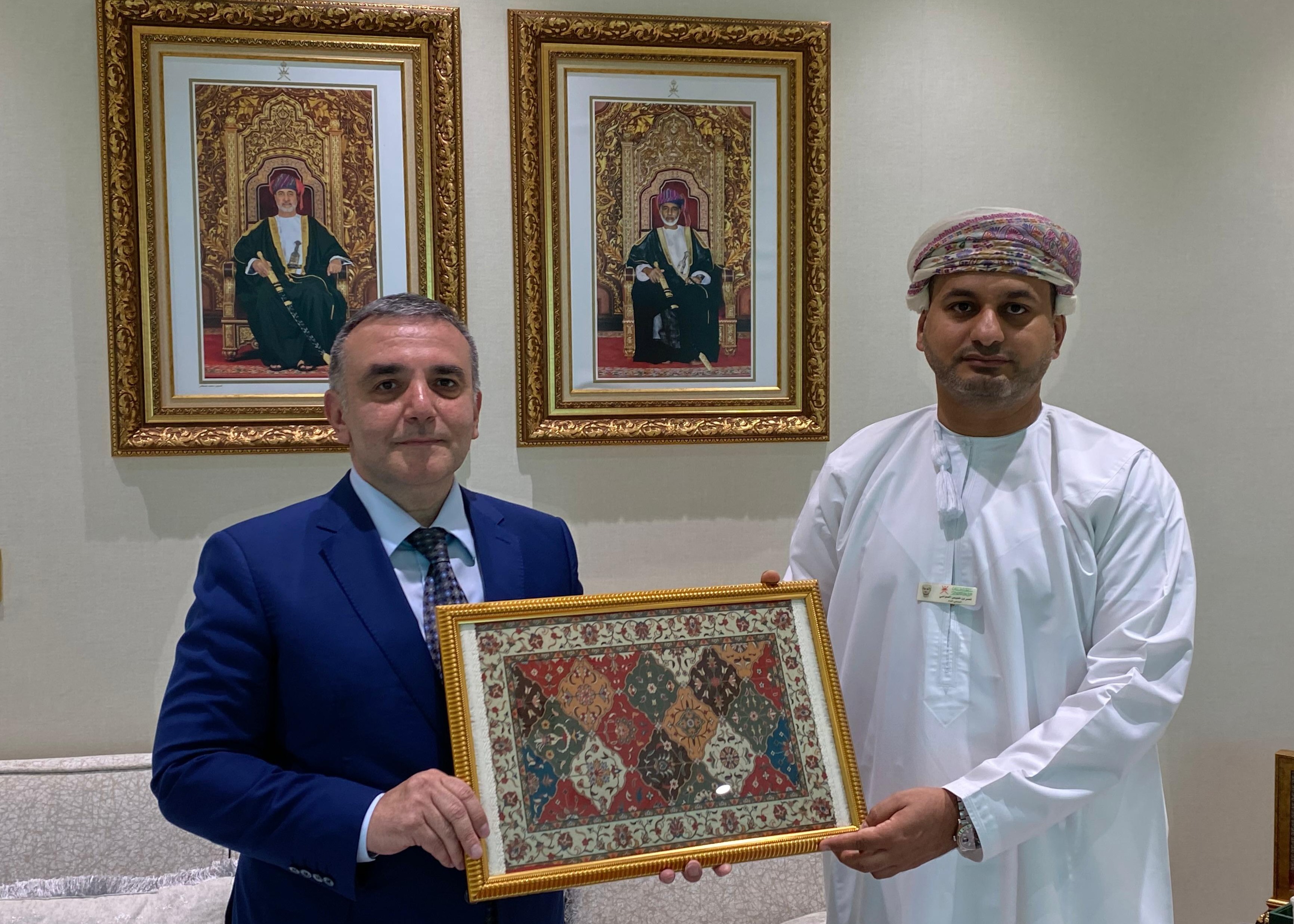 On October 6, 2025, His Excellency Rashad Ismayilov, Ambassador Extraordinary and Plenipotentiary of the Republic of Azerbaijan to the Sultanate of Oman, met with His Excellency Mr. Nasr bin Khamis al Sawaee, Public Prosecutor of the Sultanate of Oman. Xeber basligi