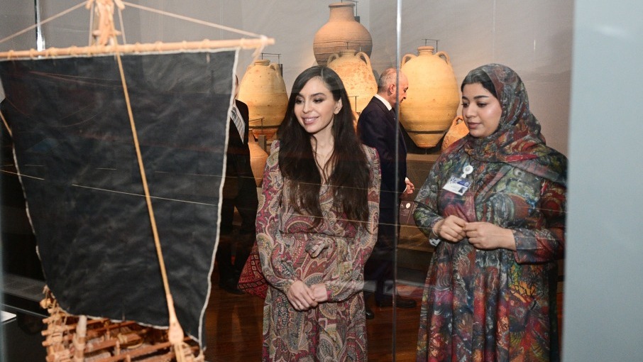 Vice-President of the Heydar Aliyev Foundation Leyla Aliyeva visited the National Museum of Oman and the Mutrah Souq in Muscat, the capital of the Sultanate of Oman. Xeber basligi