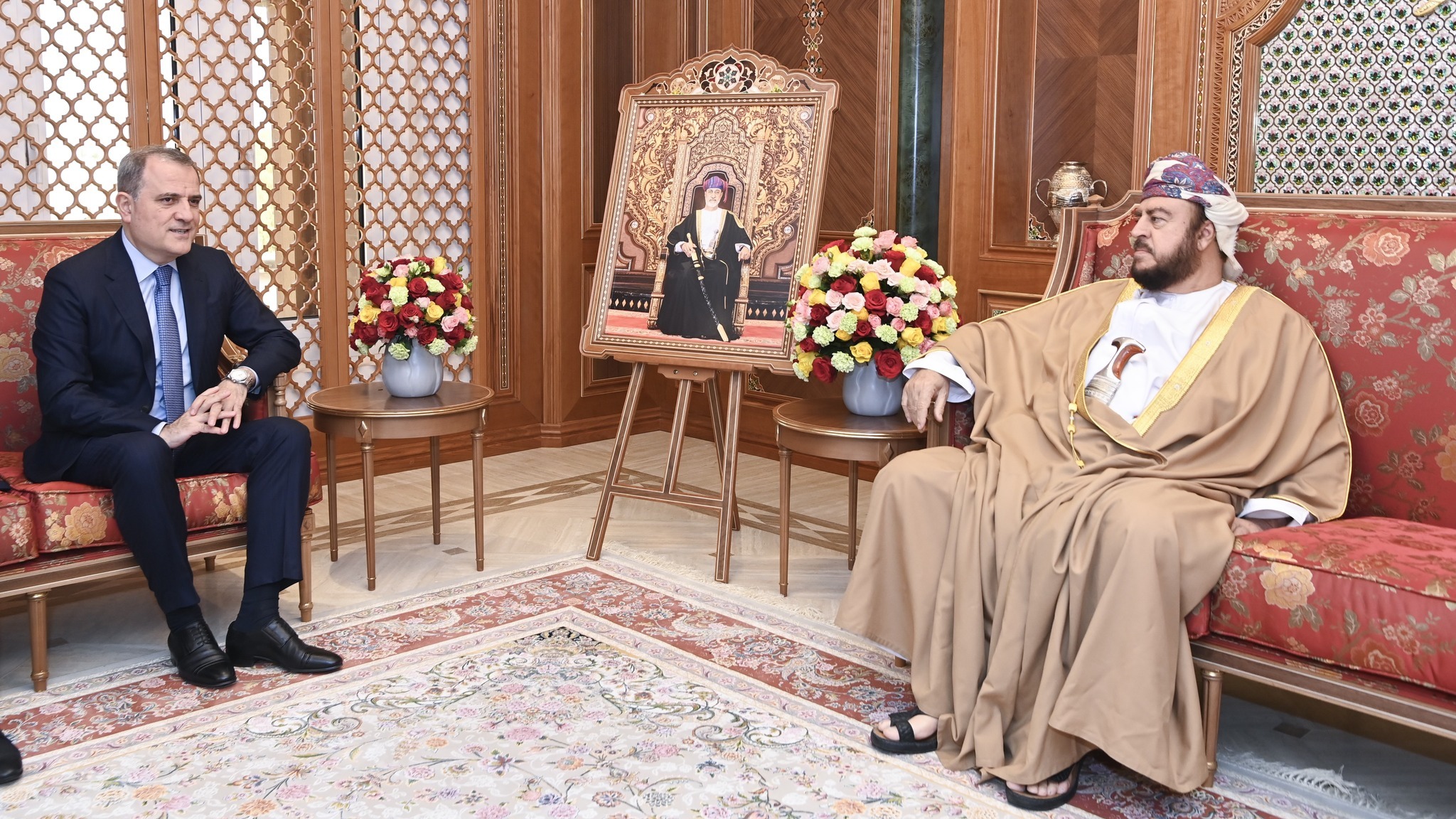 On 29 October 2025, within the framework of his official visit to the Sultanate of Oman, the Minister of Foreign Affairs of the Republic of Azerbaijan, Ceyhun Bayramov, met with the Deputy Prime Minister for International Relations and Cooperation of Oman and the Special Representative of His Majesty the Sultan, Sayyid Asaad bin Tariq Al Said. Xeber basligi